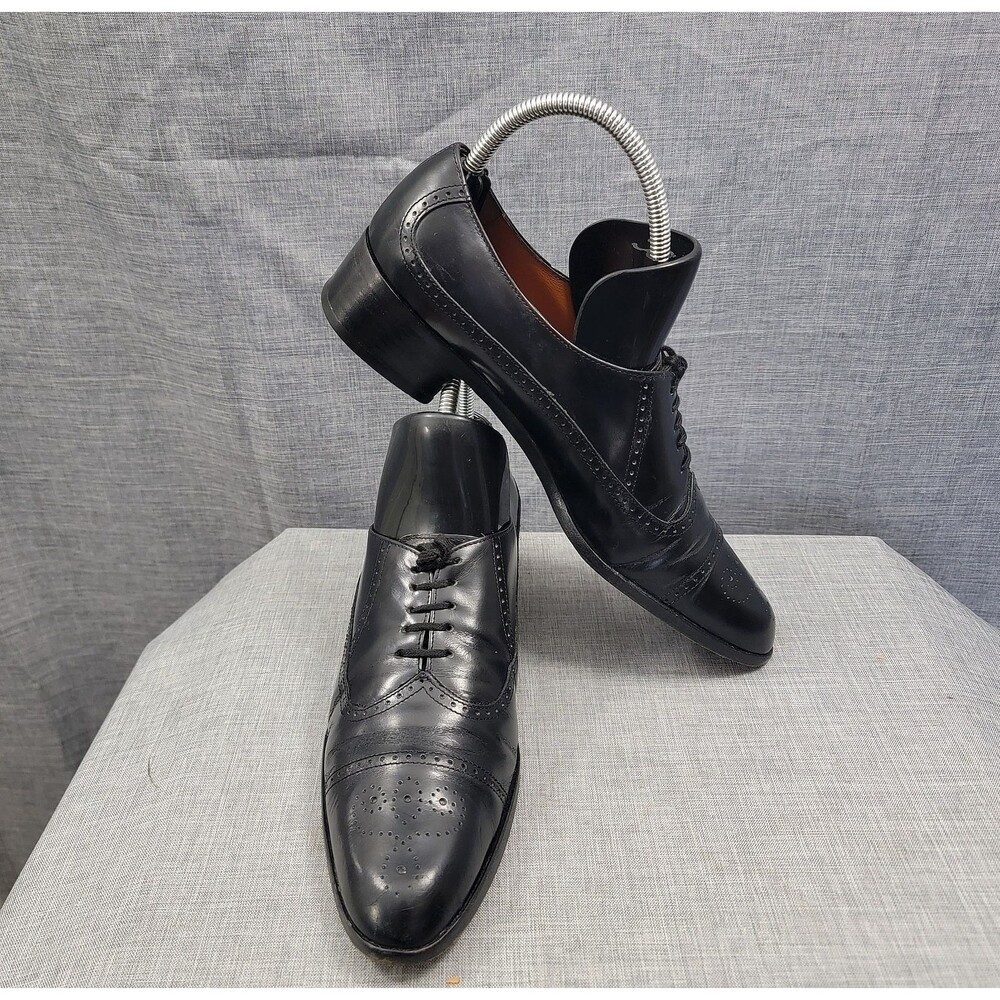 Vintage Salvatore Ferragamo Medallion Cap-Toe Oxford Shoes Black Leather 9.5 B